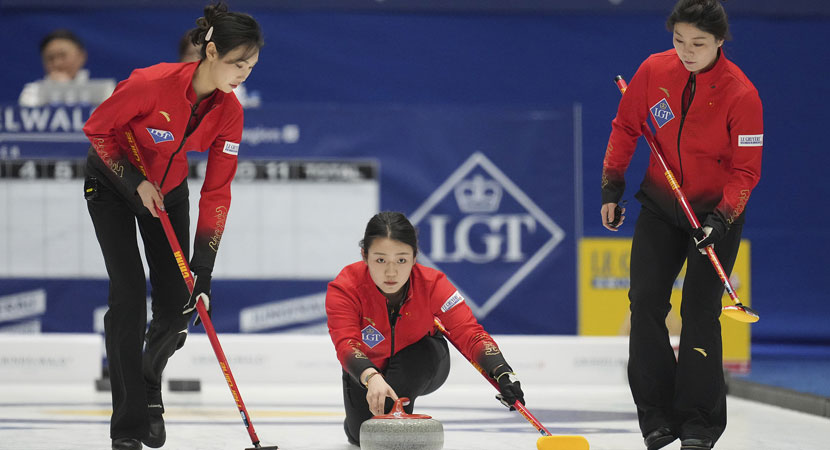 间巧妙地将 间巧妙地将