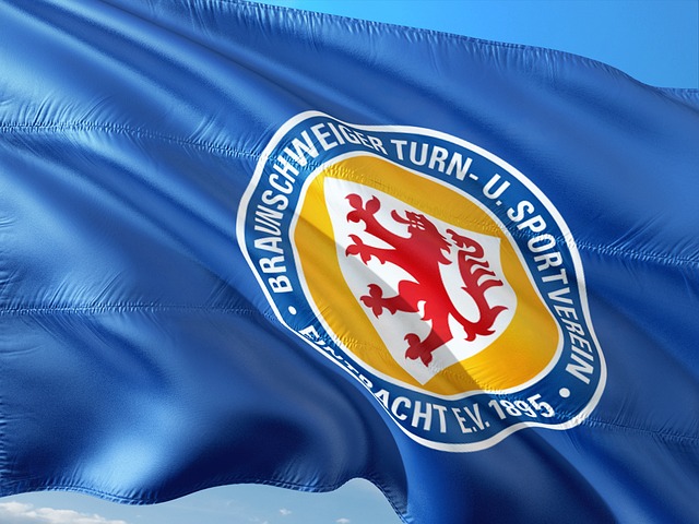 亚历山大 亚历山大